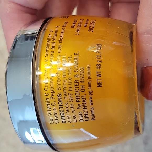 OLAY Vitamin C NWOT Moisturizer - Picture 2 of 4